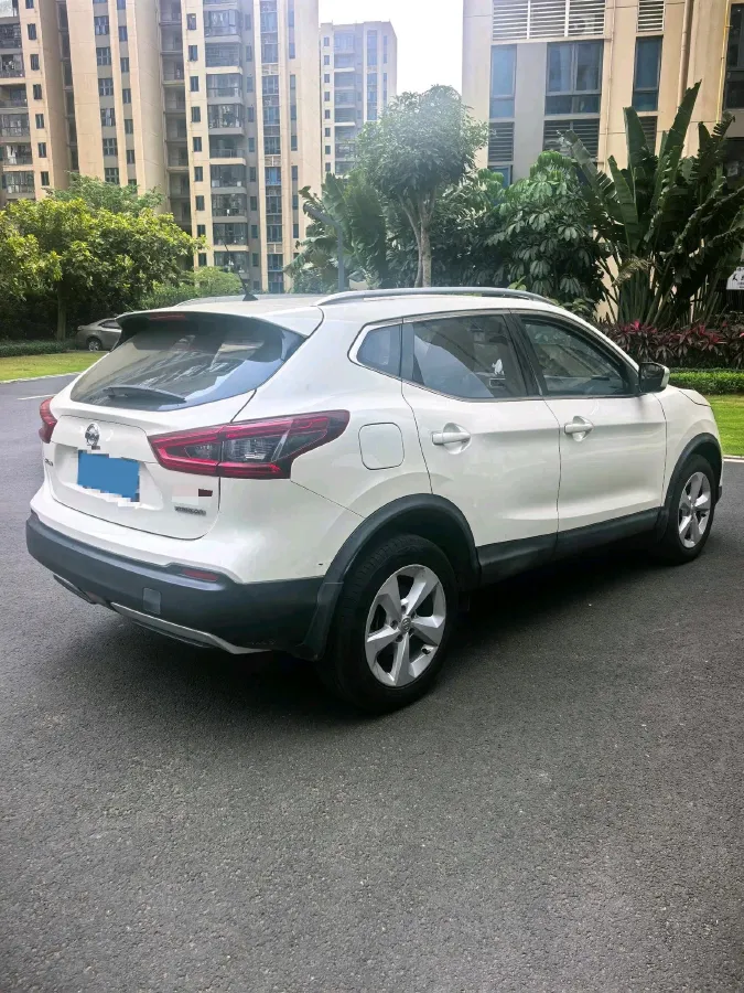 2017 Nissan Qashqai 2.0L 150HP L4 CVT,autocango,china used car exporter,china ev exporter,chinese used car exporter,chinese used ev exporter