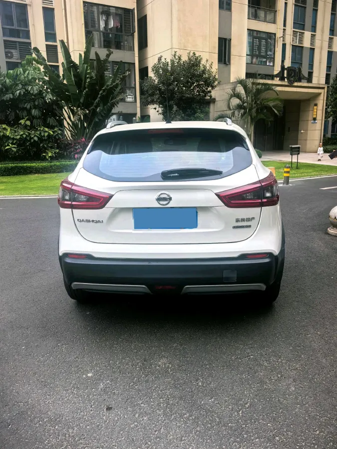 2017 Nissan Qashqai 2.0L 150HP L4 CVT,autocango,china used car exporter,china ev exporter,chinese used car exporter,chinese used ev exporter