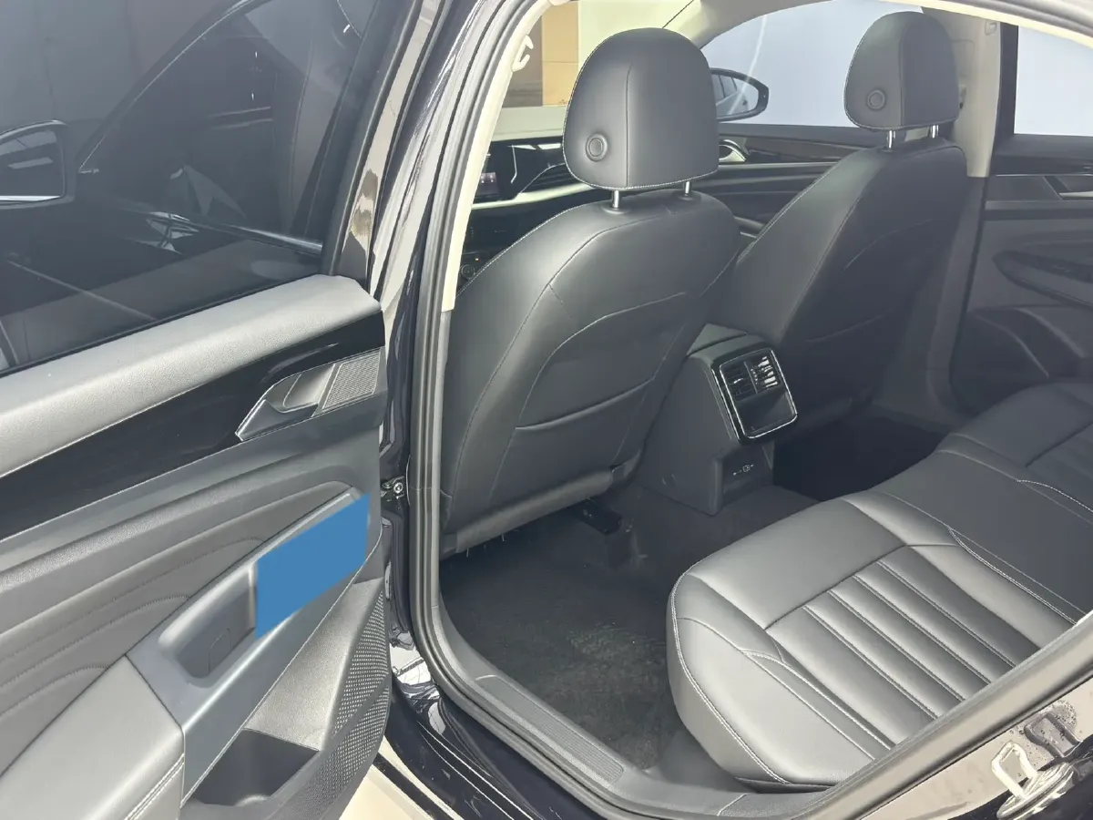 2023 Volkswagen Passat 1.4T 150HP L4 7DCT,autocango,china used car exporter,china ev exporter,chinese used car exporter,chinese used ev exporter