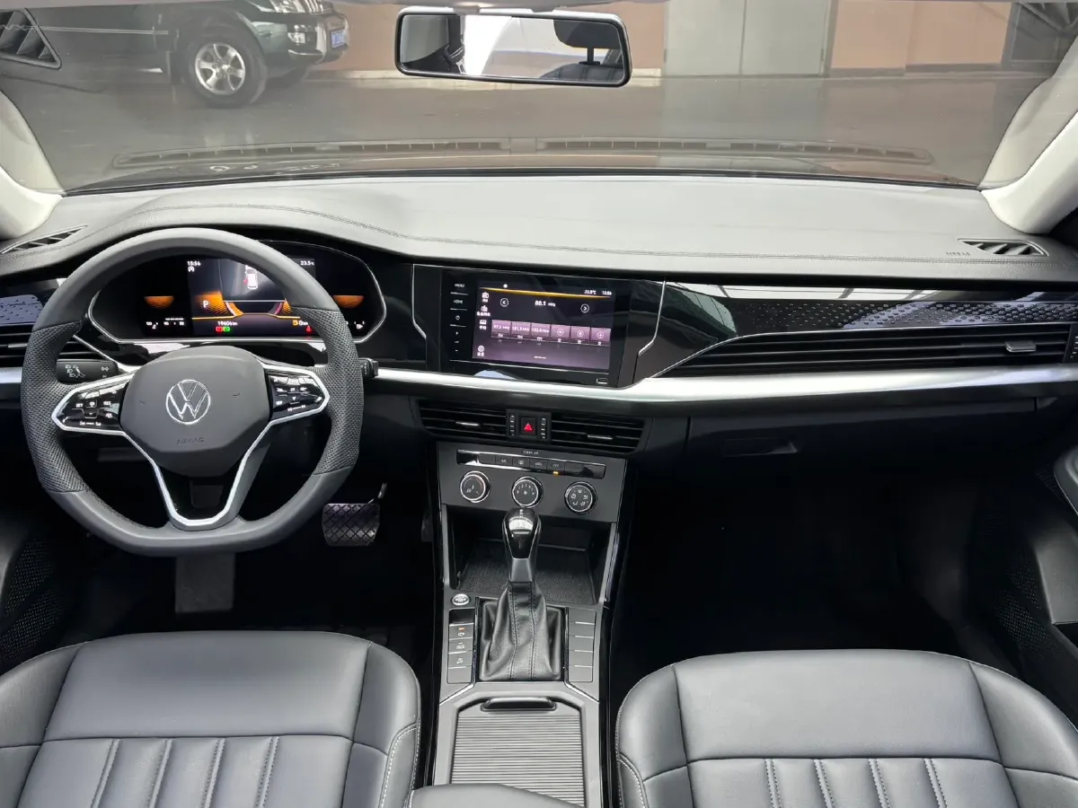 2023 Volkswagen Passat 1.4T 150HP L4 7DCT,autocango,china used car exporter,china ev exporter,chinese used car exporter,chinese used ev exporter