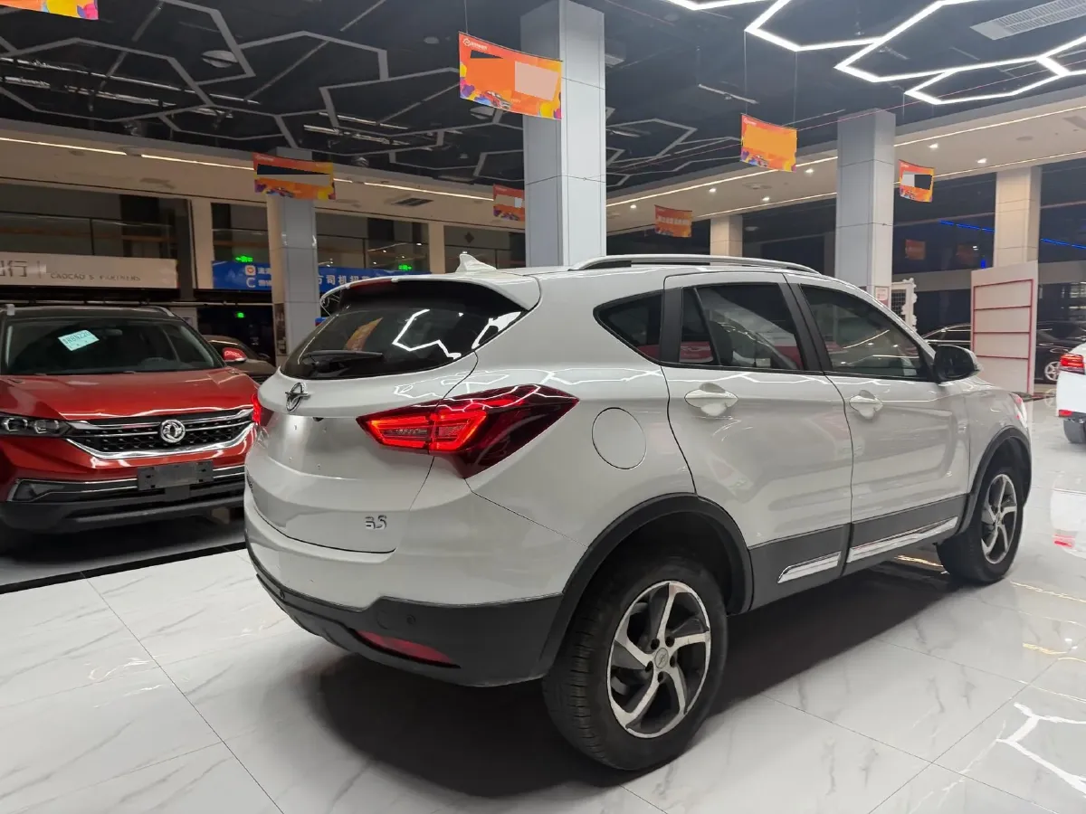 2018 HaiMa S5 1.6L 122HP L4 5MT,autocango,china used car exporter,china ev exporter,chinese used car exporter,chinese used ev exporter