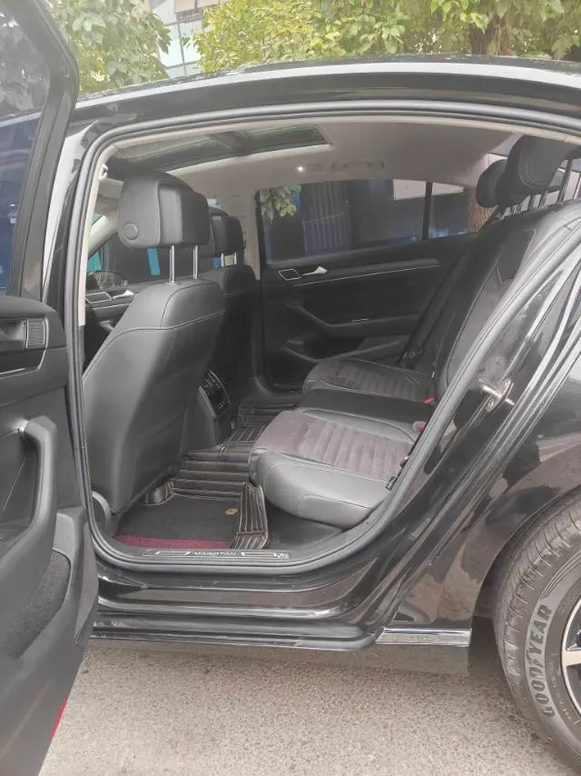 2020 Volkswagen Magotan 2.0T 186HP L4 7DCT,autocango,china used car exporter,china ev exporter,chinese used car exporter,chinese used ev exporter