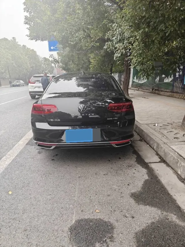 2020 Volkswagen Magotan 2.0T 186HP L4 7DCT,autocango,china used car exporter,china ev exporter,chinese used car exporter,chinese used ev exporter