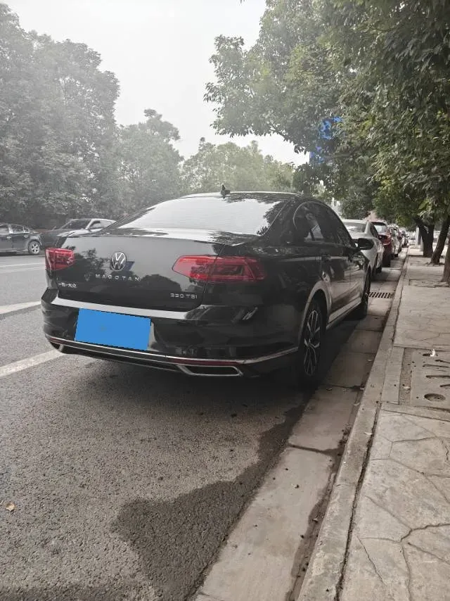 2020 Volkswagen Magotan 2.0T 186HP L4 7DCT,autocango,china used car exporter,china ev exporter,chinese used car exporter,chinese used ev exporter