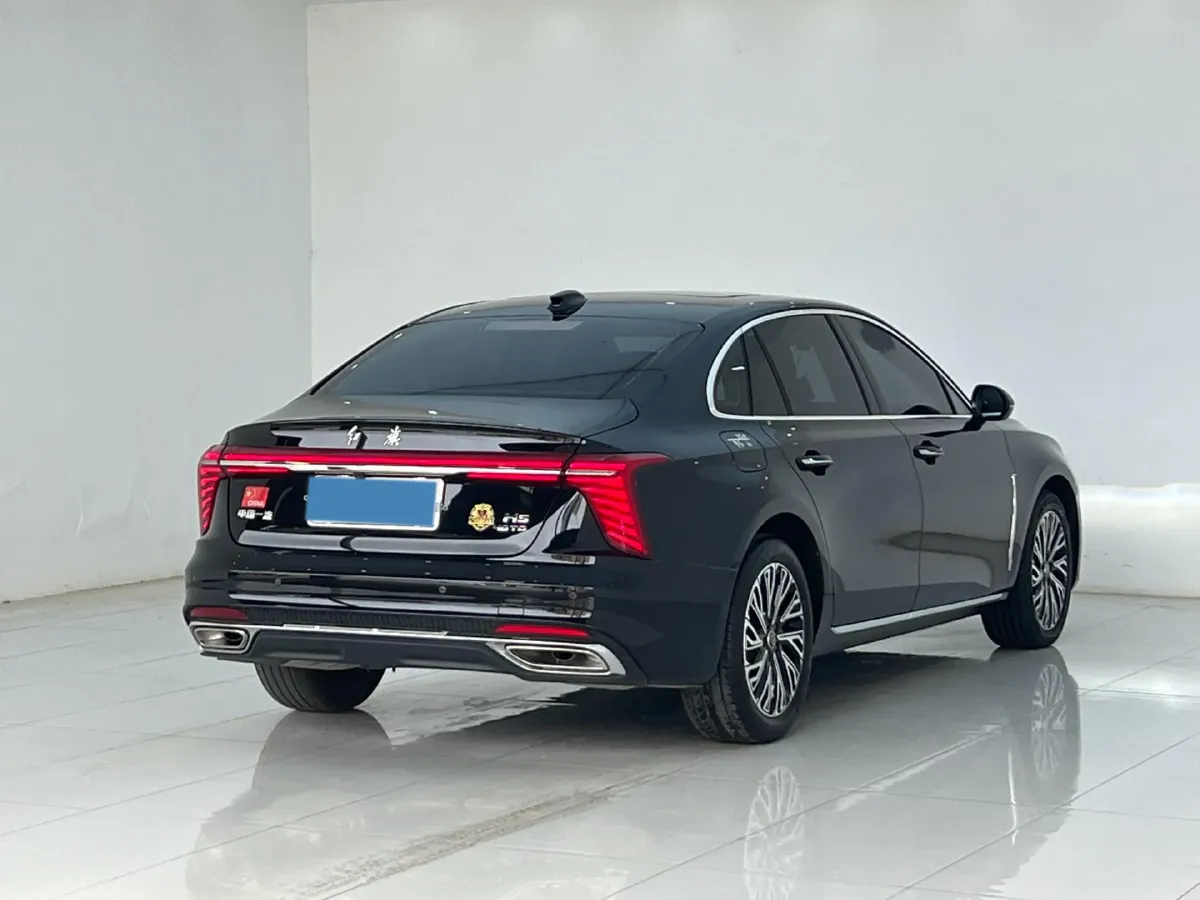 2025 HongQi H5 1.5T 169HP L4 1DHT Hybrid,autocango,china used car exporter,china ev exporter,chinese used car exporter,chinese used ev exporter