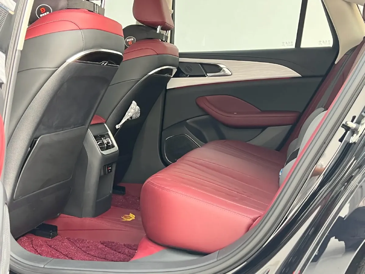 2025 HongQi H5 1.5T 169HP L4 1DHT Hybrid,autocango,china used car exporter,china ev exporter,chinese used car exporter,chinese used ev exporter