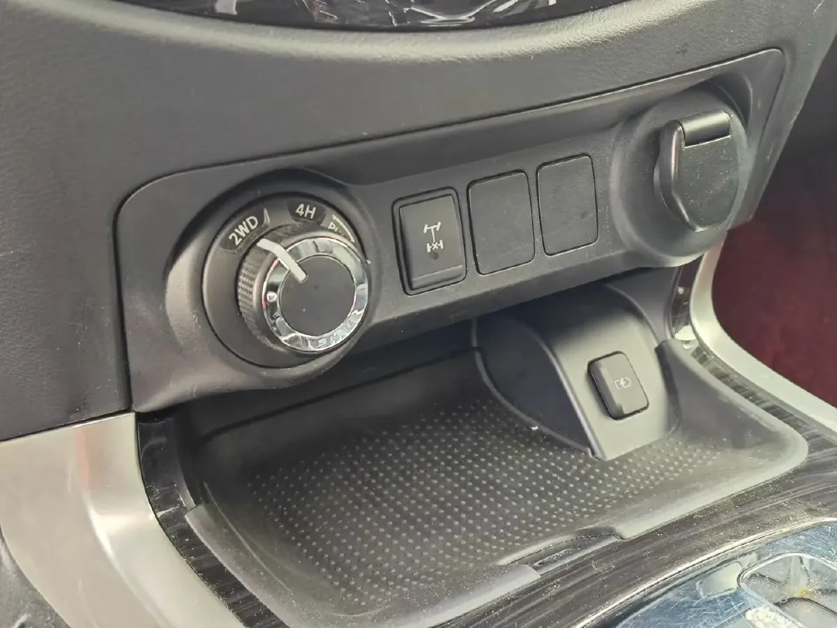 2020 Nissan Terra 2.5L 193HP L4 7AT,autocango,china used car exporter,china ev exporter,chinese used car exporter,chinese used ev exporter