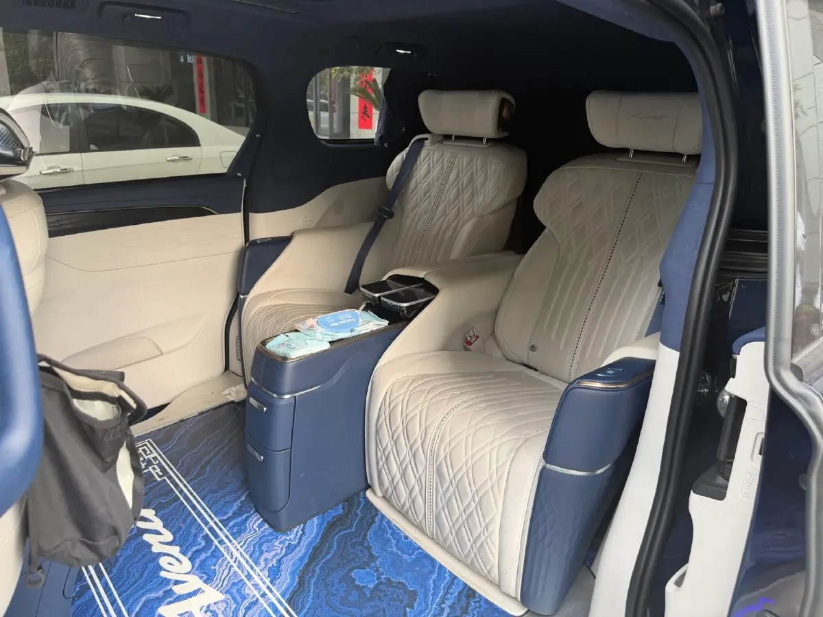 2022 Buick GL8 2.0T 237HP L4 9AT,autocango,china used car exporter,china ev exporter,chinese used car exporter,chinese used ev exporter