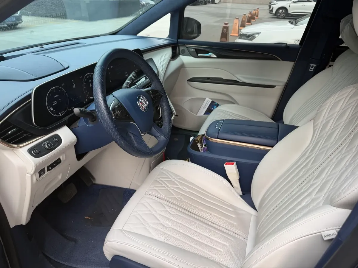 2022 Buick GL8 2.0T 237HP L4 9AT,autocango,china used car exporter,china ev exporter,chinese used car exporter,chinese used ev exporter