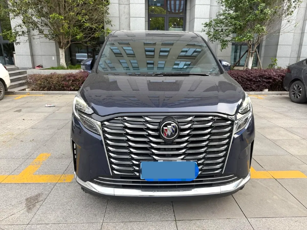 2022 Buick GL8 2.0T 237HP L4 9AT,autocango,china used car exporter,china ev exporter,chinese used car exporter,chinese used ev exporter