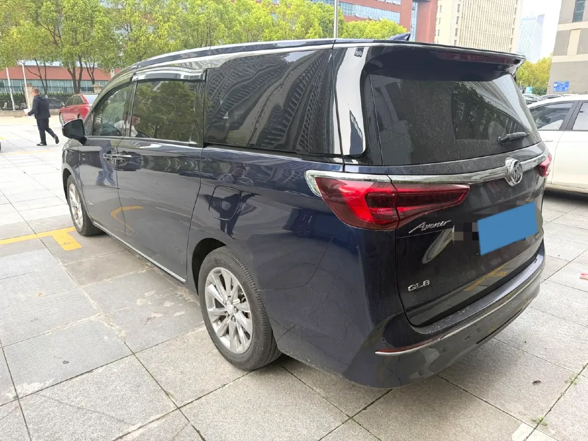 2022 Buick GL8 2.0T 237HP L4 9AT,autocango,china used car exporter,china ev exporter,chinese used car exporter,chinese used ev exporter