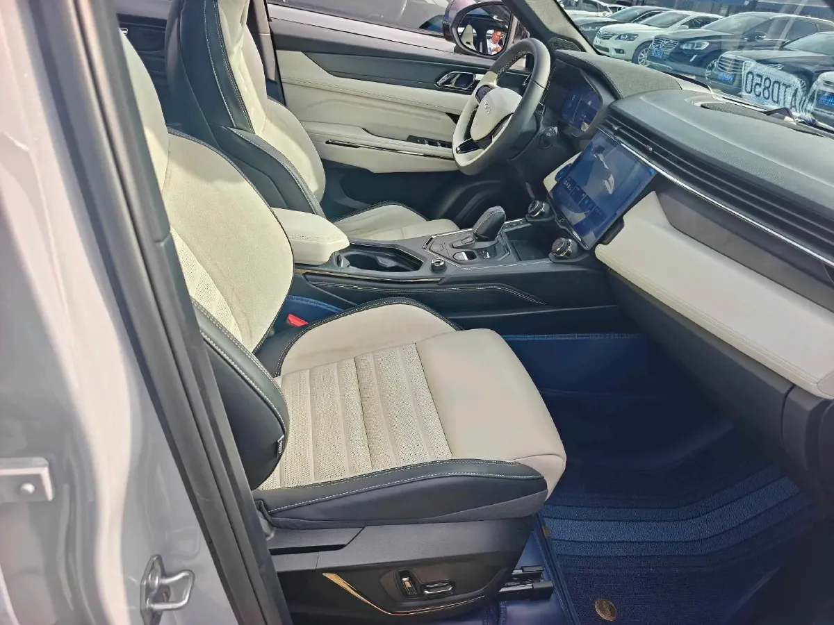 2022 Isuzu Mu-X 2.0T 220HP L4 8AT,autocango,china used car exporter,china ev exporter,chinese used car exporter,chinese used ev exporter