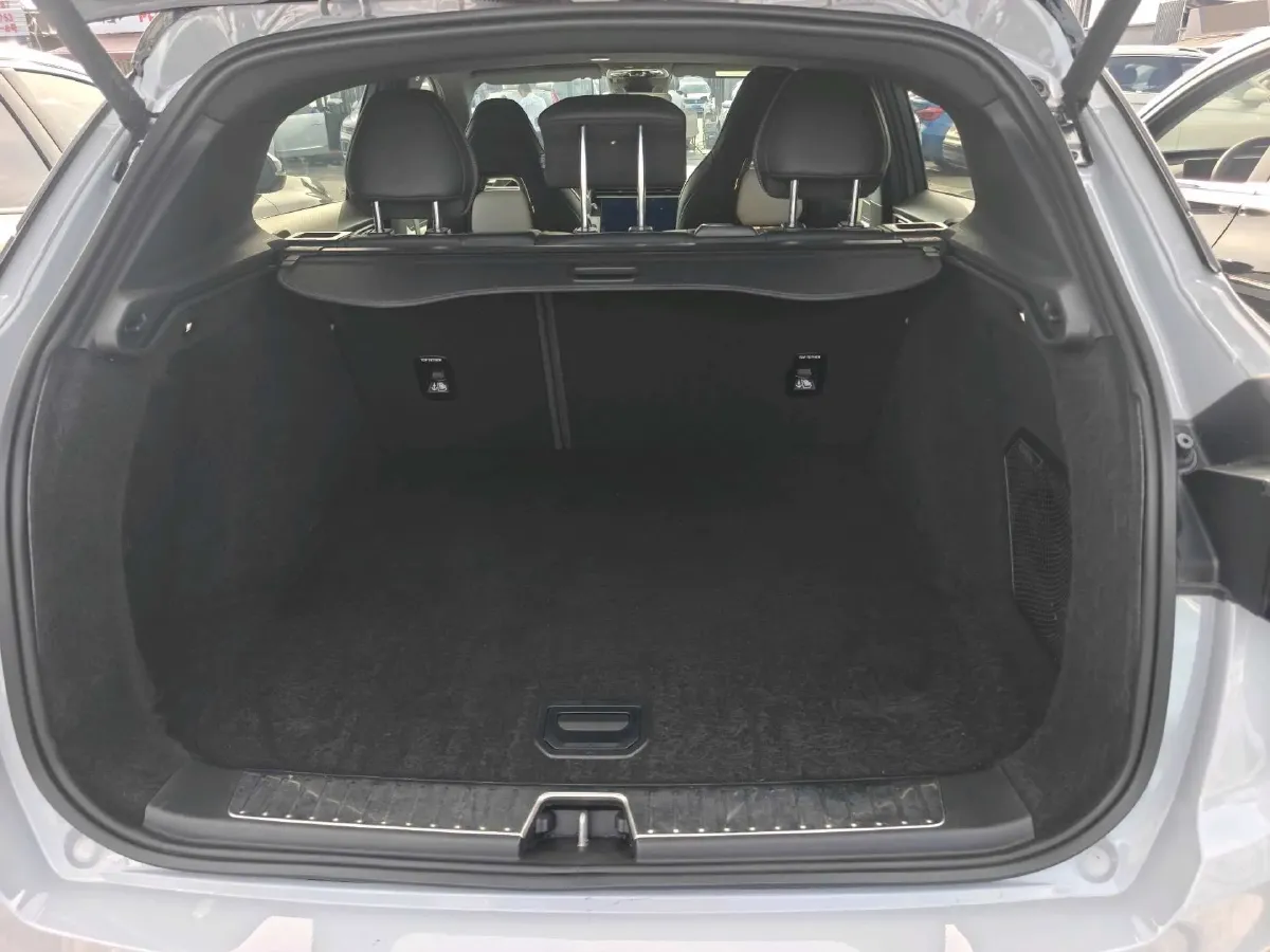 2022 Isuzu Mu-X 2.0T 220HP L4 8AT,autocango,china used car exporter,china ev exporter,chinese used car exporter,chinese used ev exporter