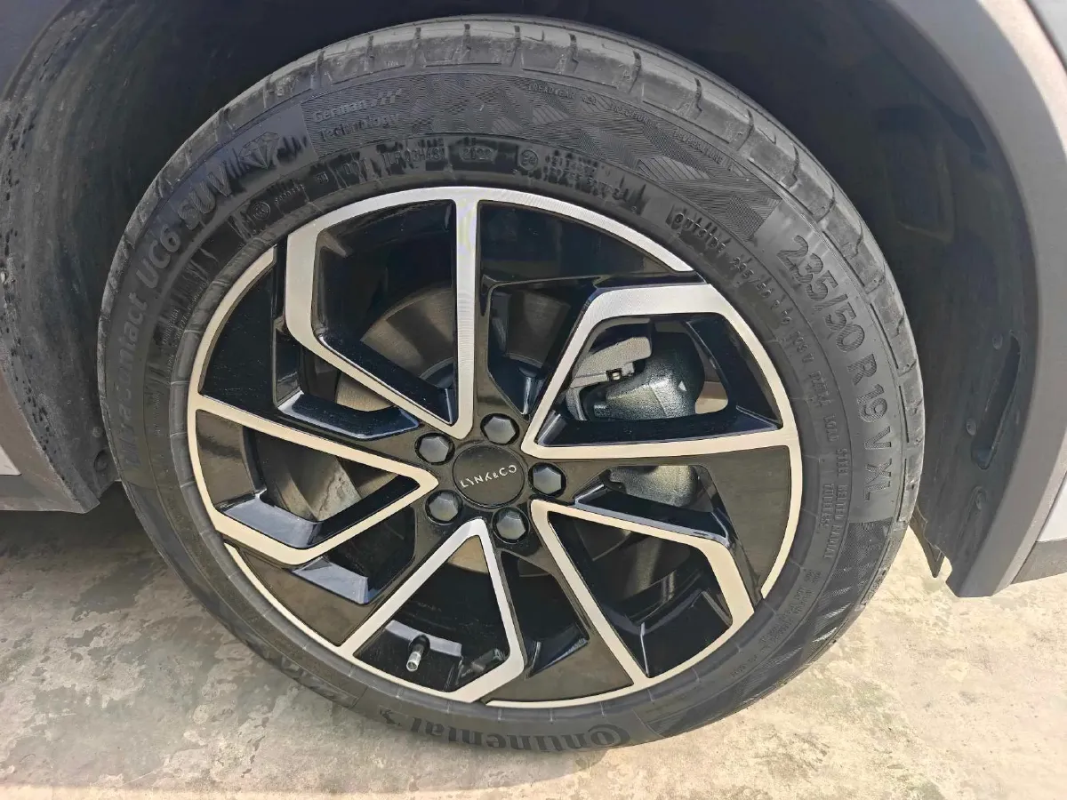 2022 Isuzu Mu-X 2.0T 220HP L4 8AT,autocango,china used car exporter,china ev exporter,chinese used car exporter,chinese used ev exporter