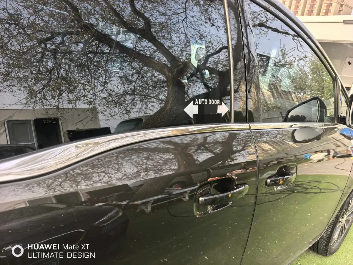 2022 Buick GL8 2.0T 237HP L4 9AT,autocango,china used car exporter,china ev exporter,chinese used car exporter,chinese used ev exporter