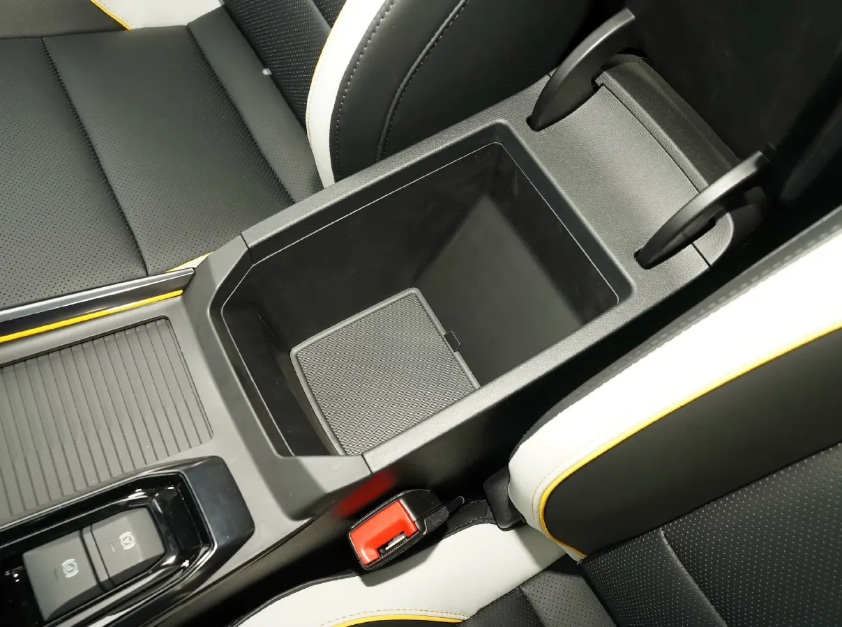 2021 MG 5 1.5T 173HP L4 7DCT,autocango,china used car exporter,china ev exporter,chinese used car exporter,chinese used ev exporter