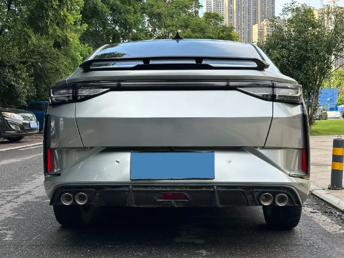 2023 DongFeng Aeolus YiXuan 1.5L 125HP L4 6DCT,autocango,china used car exporter,china ev exporter,chinese used car exporter,chinese used ev exporter