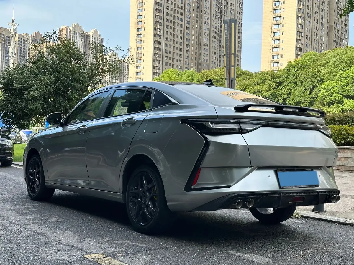 2023 DongFeng Aeolus YiXuan 1.5L 125HP L4 6DCT,autocango,china used car exporter,china ev exporter,chinese used car exporter,chinese used ev exporter