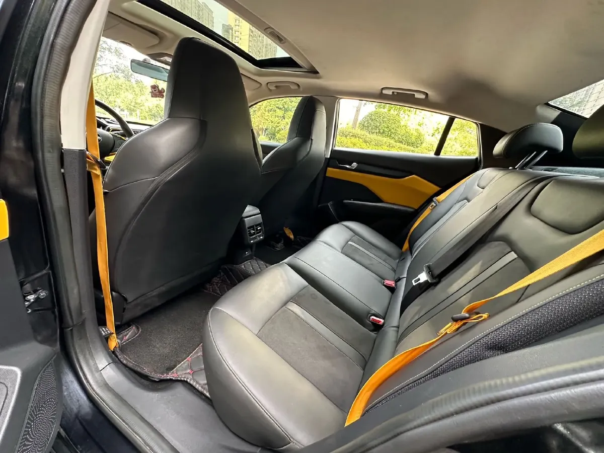 2023 DongFeng Aeolus YiXuan 1.5L 125HP L4 6DCT,autocango,china used car exporter,china ev exporter,chinese used car exporter,chinese used ev exporter