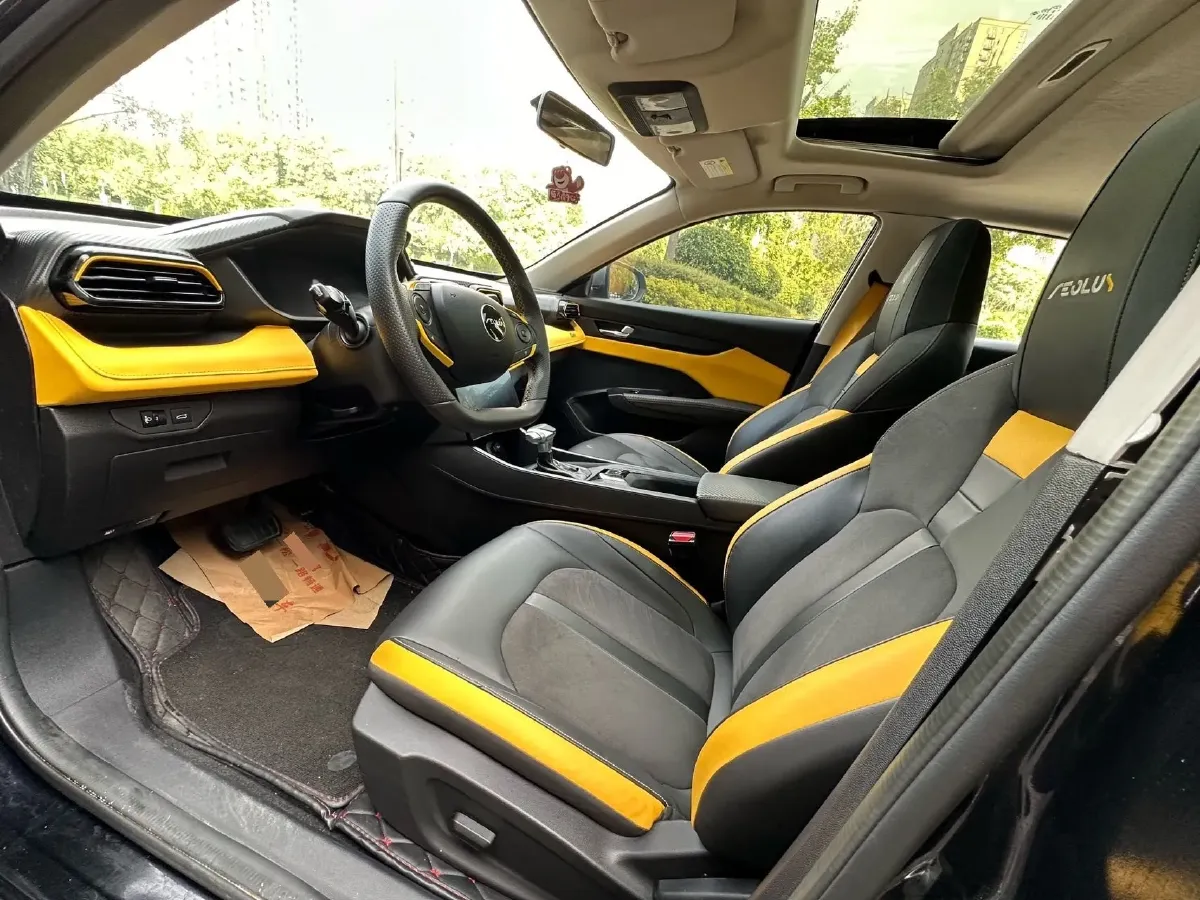 2023 DongFeng Aeolus YiXuan 1.5L 125HP L4 6DCT,autocango,china used car exporter,china ev exporter,chinese used car exporter,chinese used ev exporter