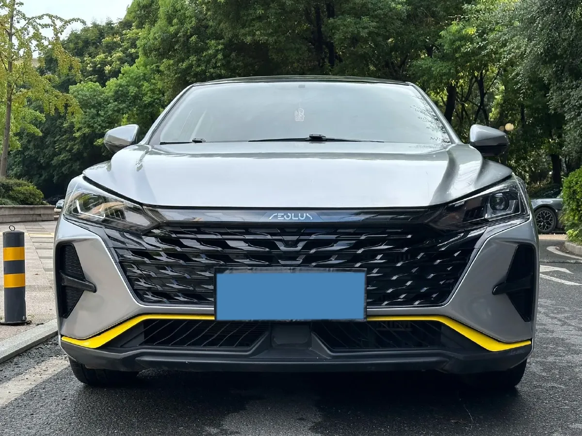 2023 DongFeng Aeolus YiXuan 1.5L 125HP L4 6DCT,autocango,china used car exporter,china ev exporter,chinese used car exporter,chinese used ev exporter
