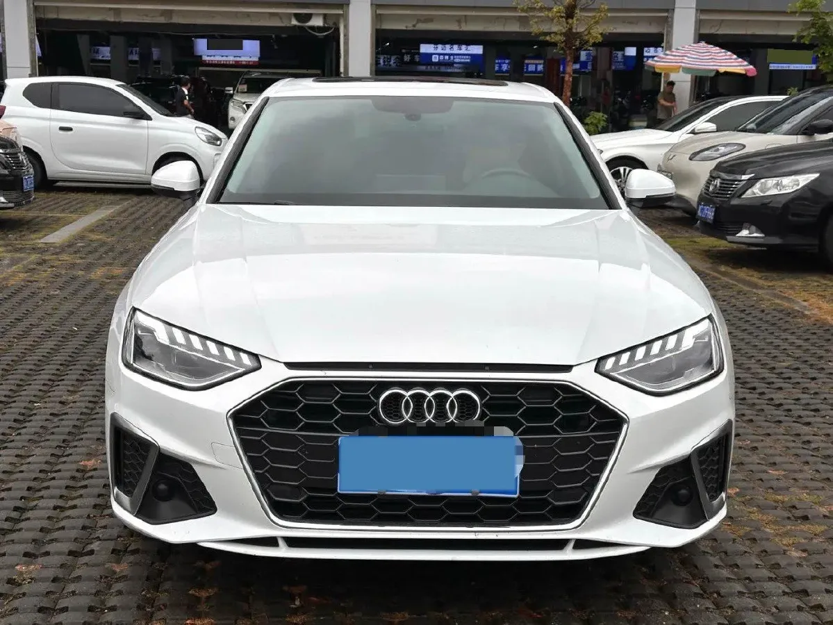 2020 Audi A4L 2.0T 190HP L4 7DCT,autocango,china used car exporter,china ev exporter,chinese used car exporter,chinese used ev exporter