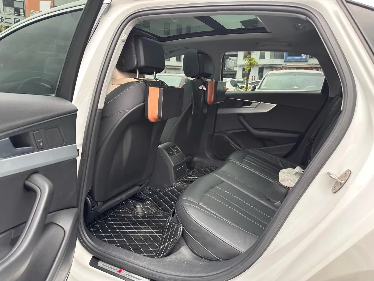 2020 Audi A4L 2.0T 190HP L4 7DCT,autocango,china used car exporter,china ev exporter,chinese used car exporter,chinese used ev exporter