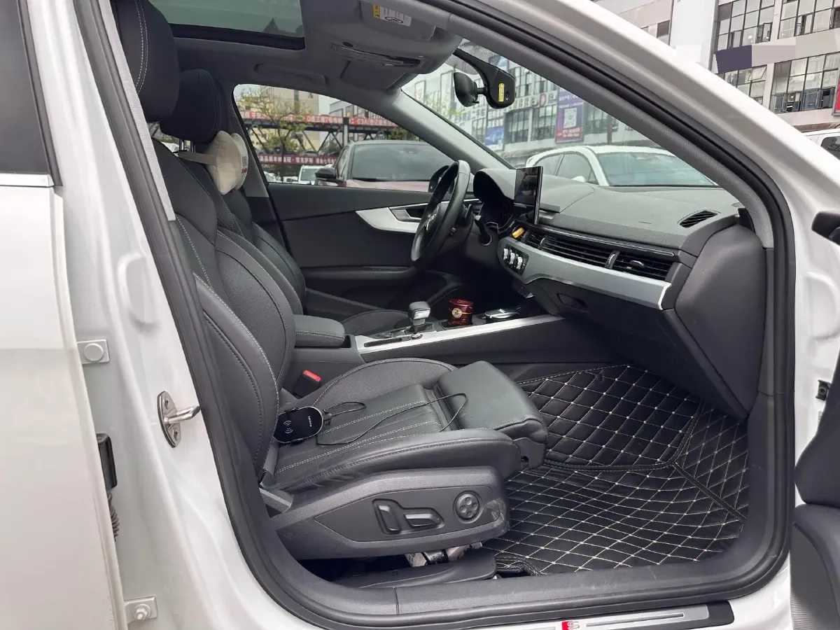 2020 Audi A4L 2.0T 190HP L4 7DCT,autocango,china used car exporter,china ev exporter,chinese used car exporter,chinese used ev exporter