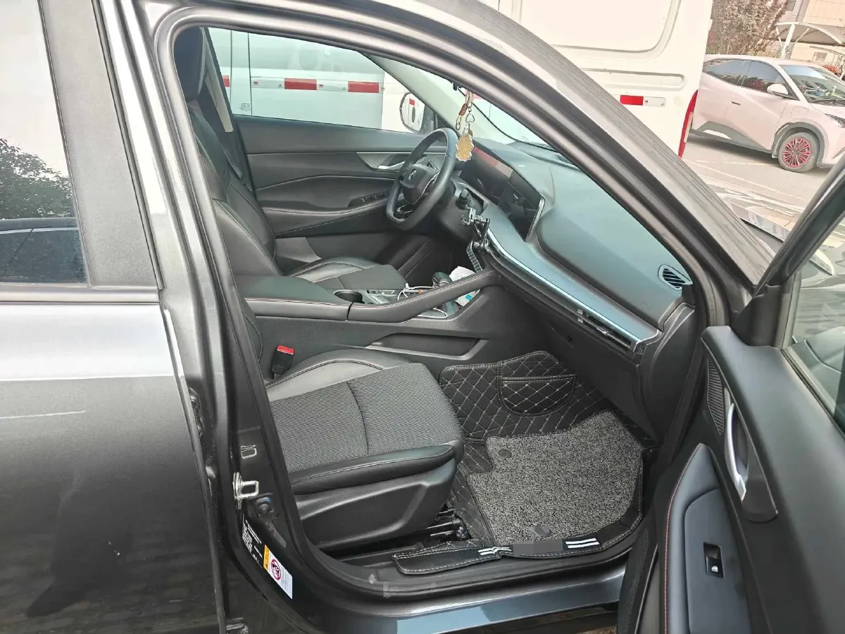 2023 ChangAn CS35 Plus 1.4T 160HP L4 7DCT,autocango,china used car exporter,china ev exporter,chinese used car exporter,chinese used ev exporter