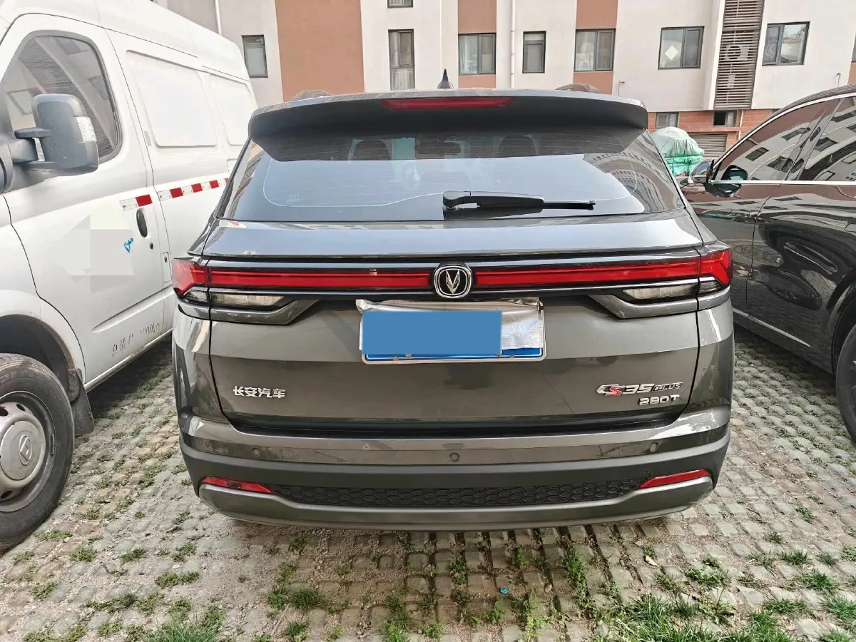2023 ChangAn CS35 Plus 1.4T 160HP L4 7DCT,autocango,china used car exporter,china ev exporter,chinese used car exporter,chinese used ev exporter