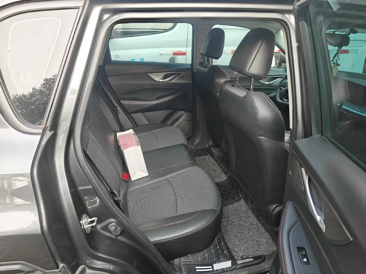 2023 ChangAn CS35 Plus 1.4T 160HP L4 7DCT,autocango,china used car exporter,china ev exporter,chinese used car exporter,chinese used ev exporter