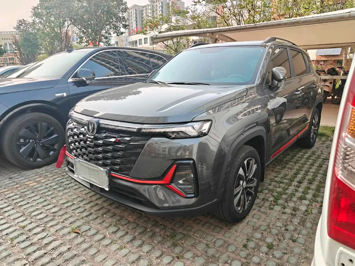 2023 ChangAn CS35 Plus 1.4T 160HP L4 7DCT,autocango,china used car exporter,china ev exporter,chinese used car exporter,chinese used ev exporter