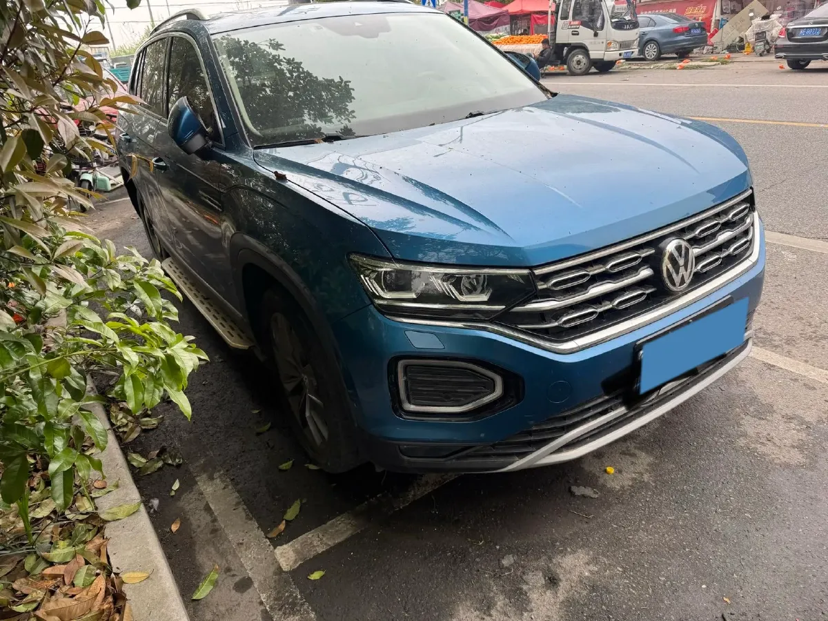2019 Jeep Cherokee 2.0T 265HP L4 9AT,autocango,china used car exporter,china ev exporter,chinese used car exporter,chinese used ev exporter