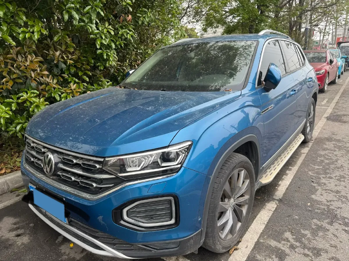 2019 Jeep Cherokee 2.0T 265HP L4 9AT,autocango,china used car exporter,china ev exporter,chinese used car exporter,chinese used ev exporter