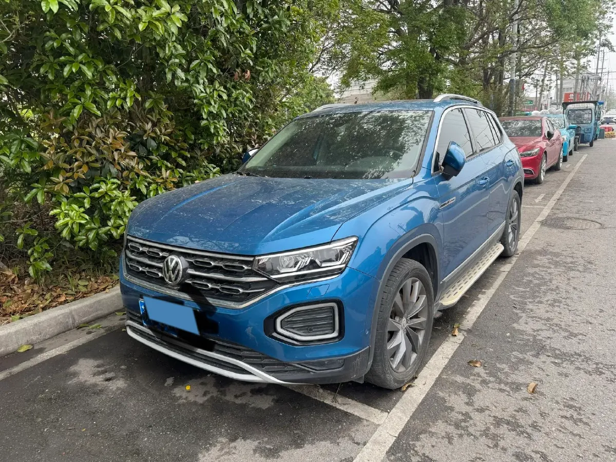 2019 Jeep Cherokee 2.0T 265HP L4 9AT,autocango,china used car exporter,china ev exporter,chinese used car exporter,chinese used ev exporter