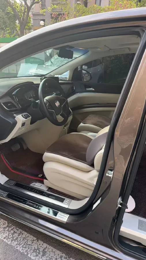2023 Buick GL8 2.0T 237HP L4 9AT,autocango,china used car exporter,china ev exporter,chinese used car exporter,chinese used ev exporter