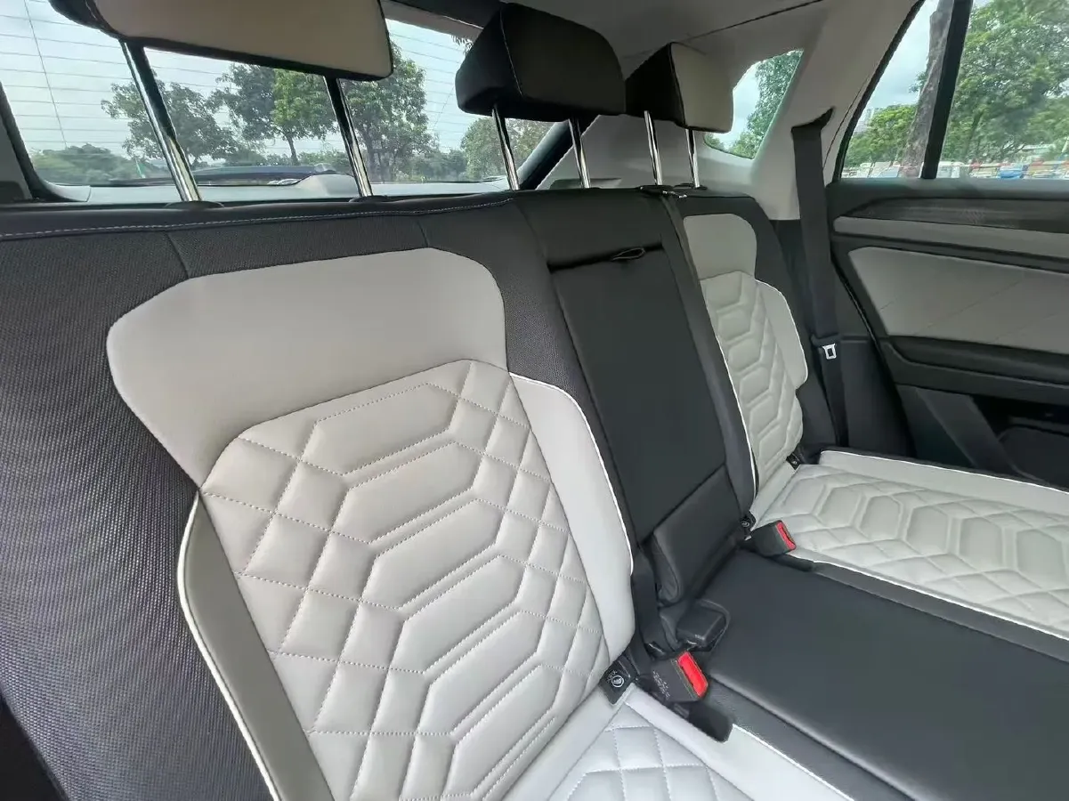 2024 Volkswagen Tayron 1.5T 160HP L4 7DCT,autocango,china used car exporter,china ev exporter,chinese used car exporter,chinese used ev exporter