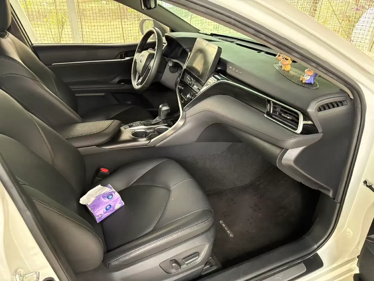 2021 Toyota Camry 2.5L 209HP L4 8AT,autocango,china used car exporter,china ev exporter,chinese used car exporter,chinese used ev exporter