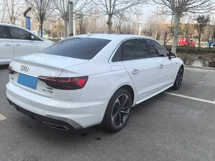 2023 Audi A4L 2.0T 190HP L4 7DCT,autocango,china used car exporter,china ev exporter,chinese used car exporter,chinese used ev exporter