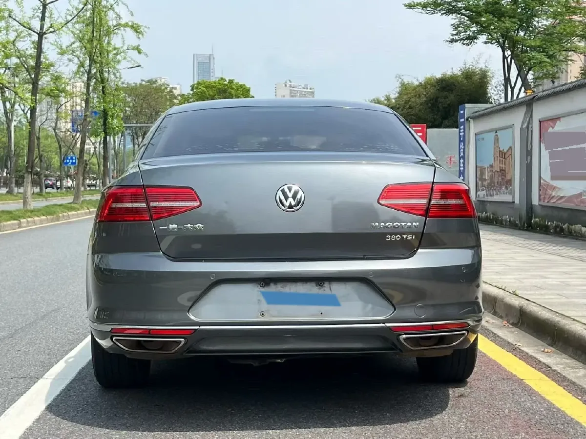 2017 Volkswagen Magotan 2.0T 220HP L4 7DCT,autocango,china used car exporter,china ev exporter,chinese used car exporter,chinese used ev exporter