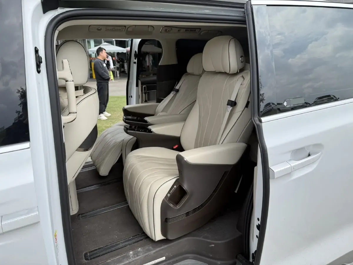 2024 Denza D9 1.5T 139HP L4 E-CVT PHEV 40KWH,autocango,china used car exporter,china ev exporter,chinese used car exporter,chinese used ev exporter