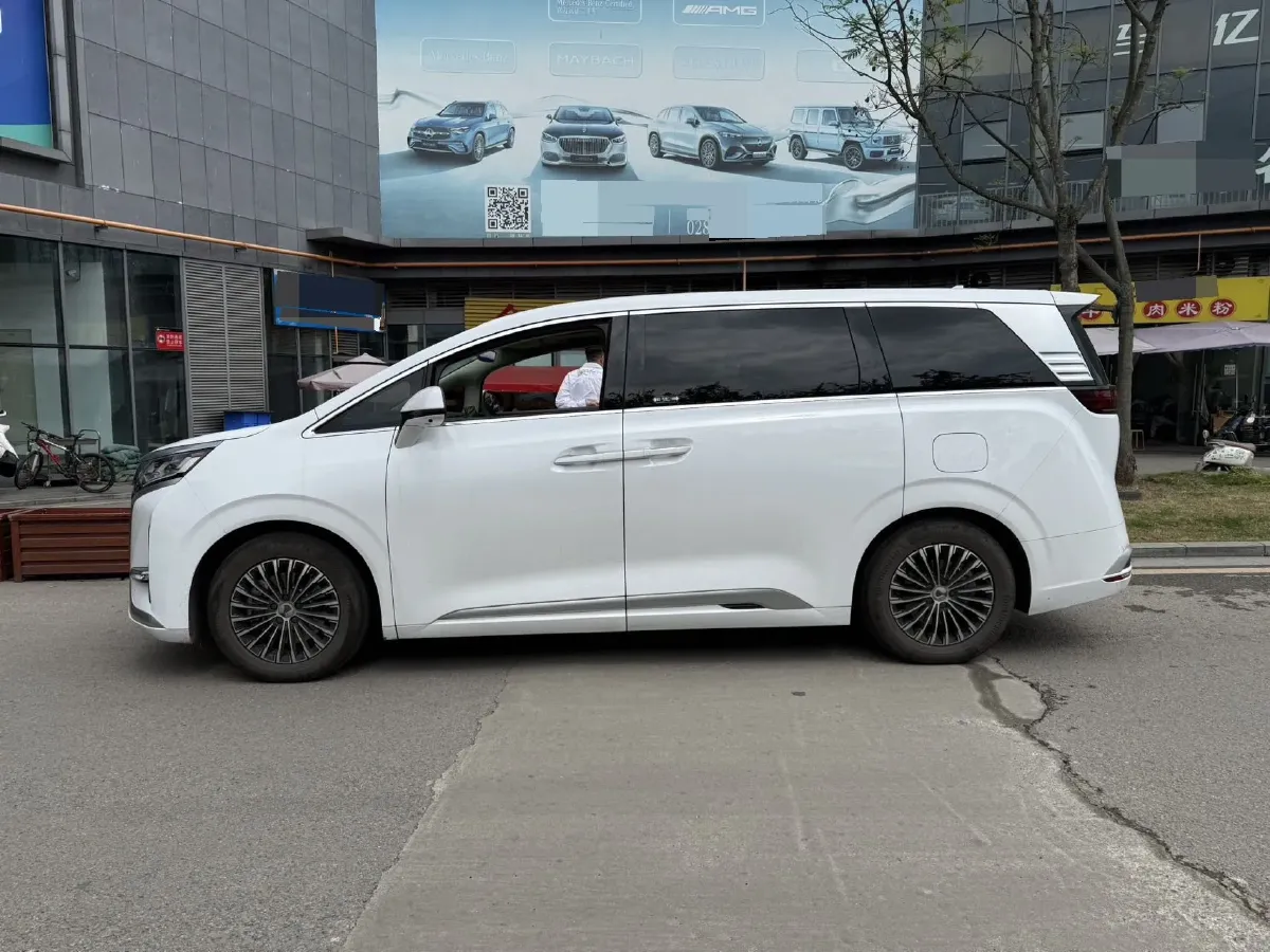 2024 Denza D9 1.5T 139HP L4 E-CVT PHEV 40KWH,autocango,china used car exporter,china ev exporter,chinese used car exporter,chinese used ev exporter