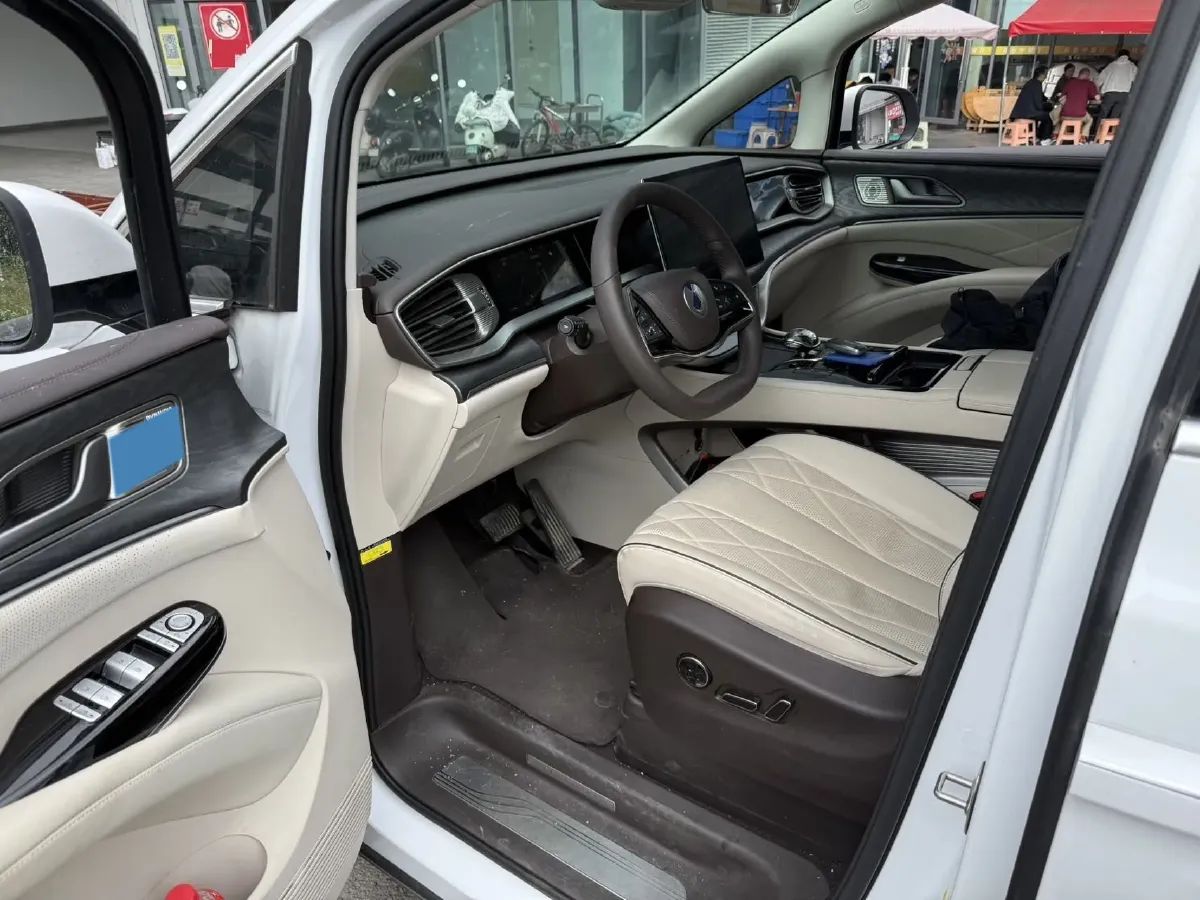 2024 Denza D9 1.5T 139HP L4 E-CVT PHEV 40KWH,autocango,china used car exporter,china ev exporter,chinese used car exporter,chinese used ev exporter