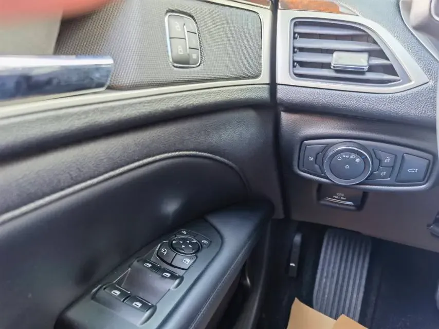 2018 Lincoln MKZ 2.0T 203HP L4 6AT,autocango,china used car exporter,china ev exporter,chinese used car exporter,chinese used ev exporter