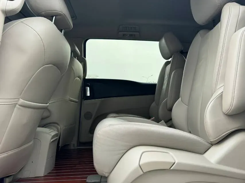 2018 Buick GL8 2.0T 260HP L4 6AT,autocango,china used car exporter,china ev exporter,chinese used car exporter,chinese used ev exporter