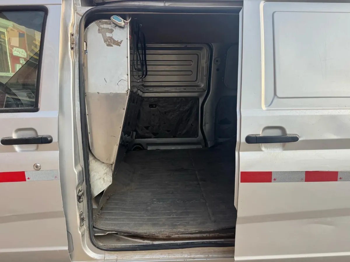 2021 WuLing RongGuang S 1.2L 76HP L4 5MT,autocango,china used car exporter,china ev exporter,chinese used car exporter,chinese used ev exporter