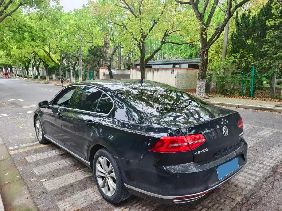 2019 Volkswagen Magotan 2.0T 186HP L4 7DCT,autocango,china used car exporter,china ev exporter,chinese used car exporter,chinese used ev exporter