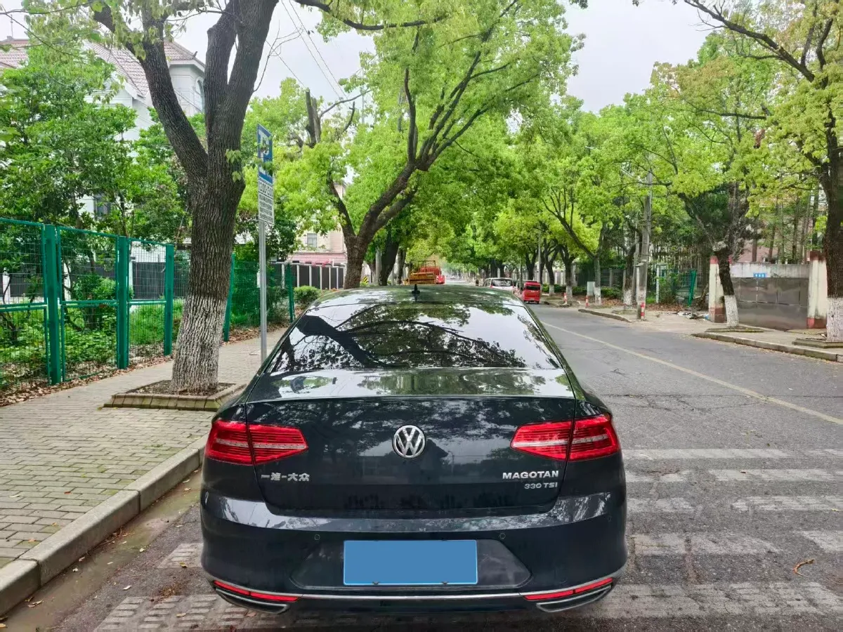 2019 Volkswagen Magotan 2.0T 186HP L4 7DCT,autocango,china used car exporter,china ev exporter,chinese used car exporter,chinese used ev exporter