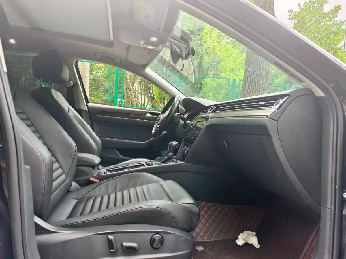 2019 Volkswagen Magotan 2.0T 186HP L4 7DCT,autocango,china used car exporter,china ev exporter,chinese used car exporter,chinese used ev exporter