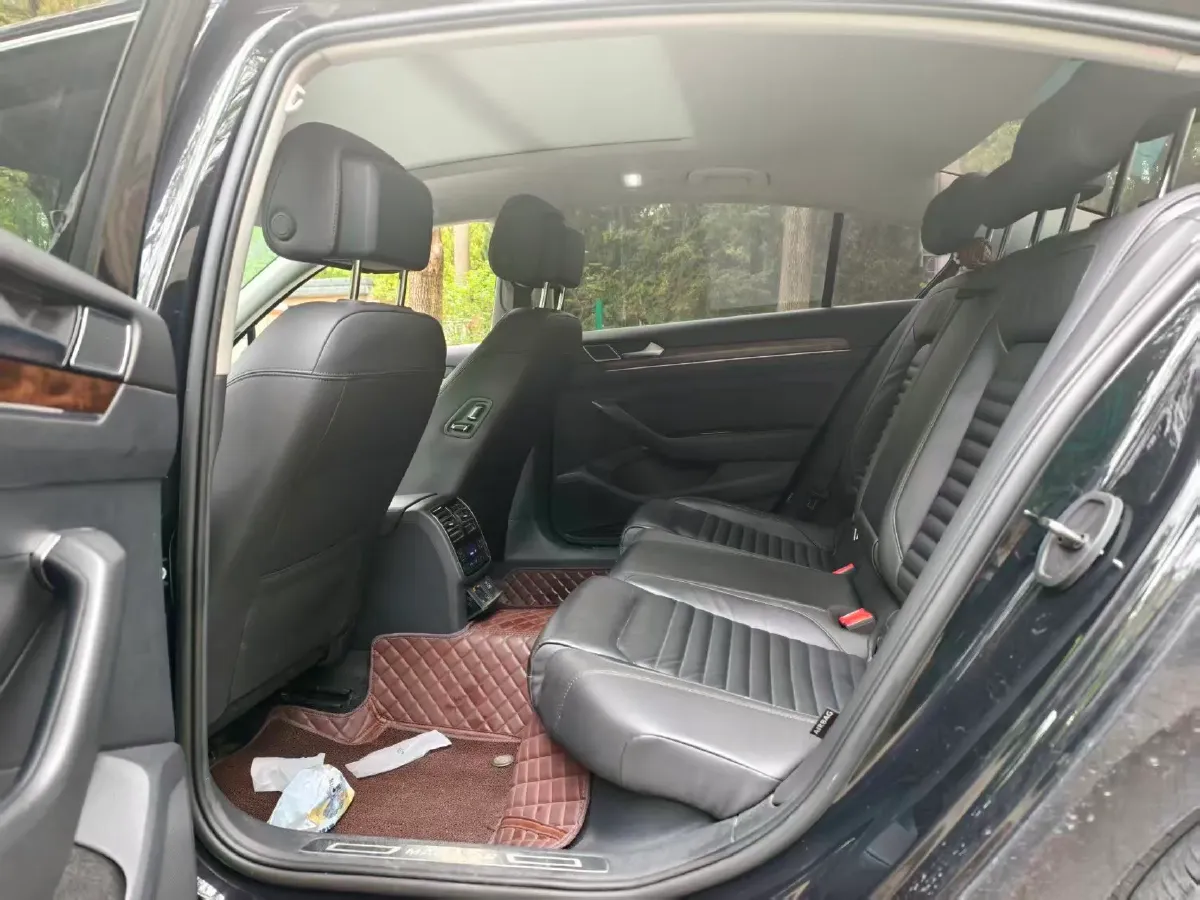 2019 Volkswagen Magotan 2.0T 186HP L4 7DCT,autocango,china used car exporter,china ev exporter,chinese used car exporter,chinese used ev exporter